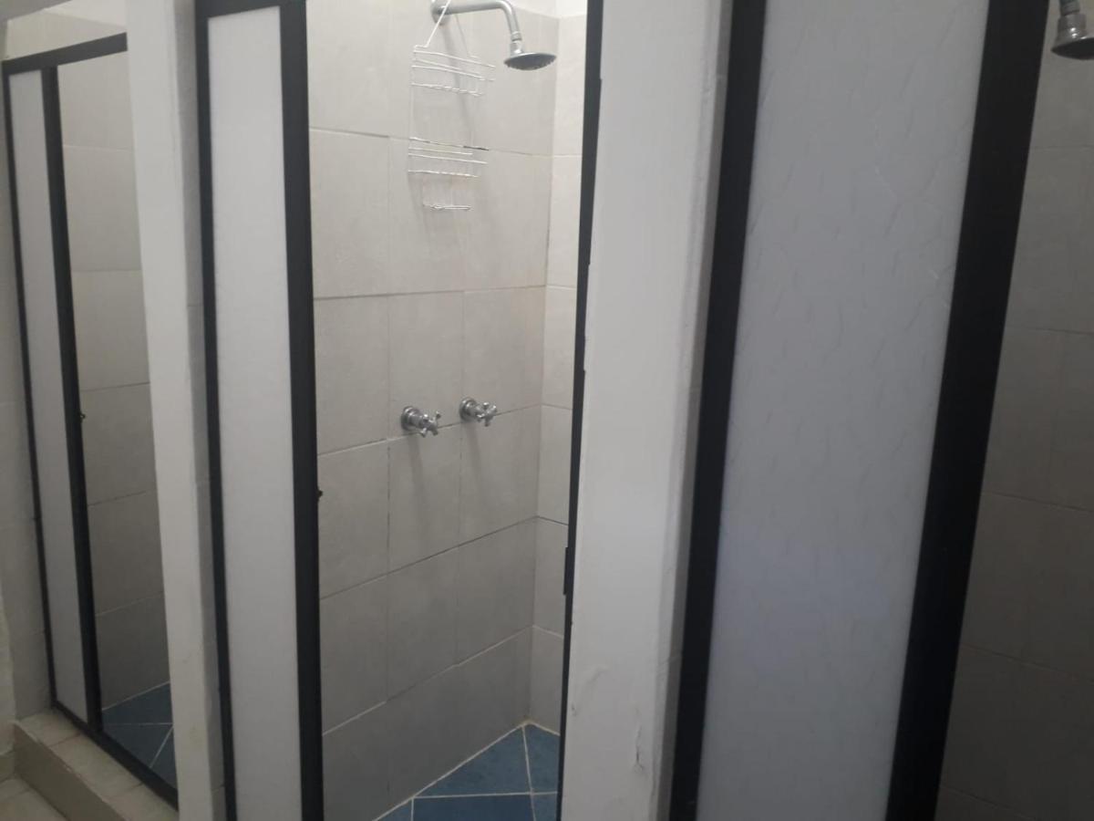 Hostal Komfort Медельїн Екстер'єр фото